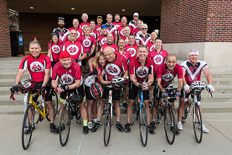 Group photo of 2018 ride participants and volunteers