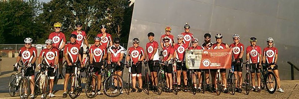 Group photo of 2015 ride participants and volunteers