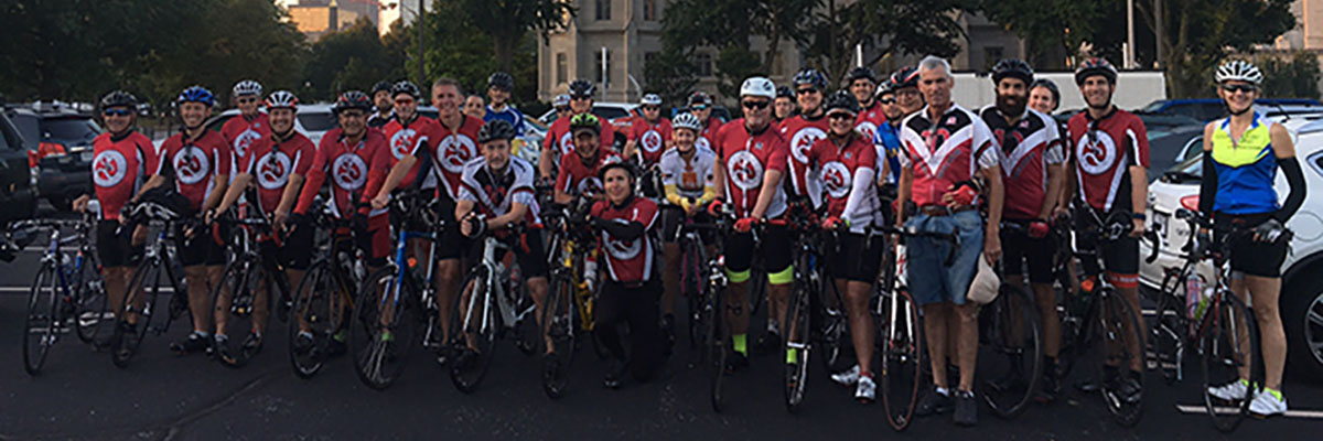 Group photo of 2017 ride participants and volunteers